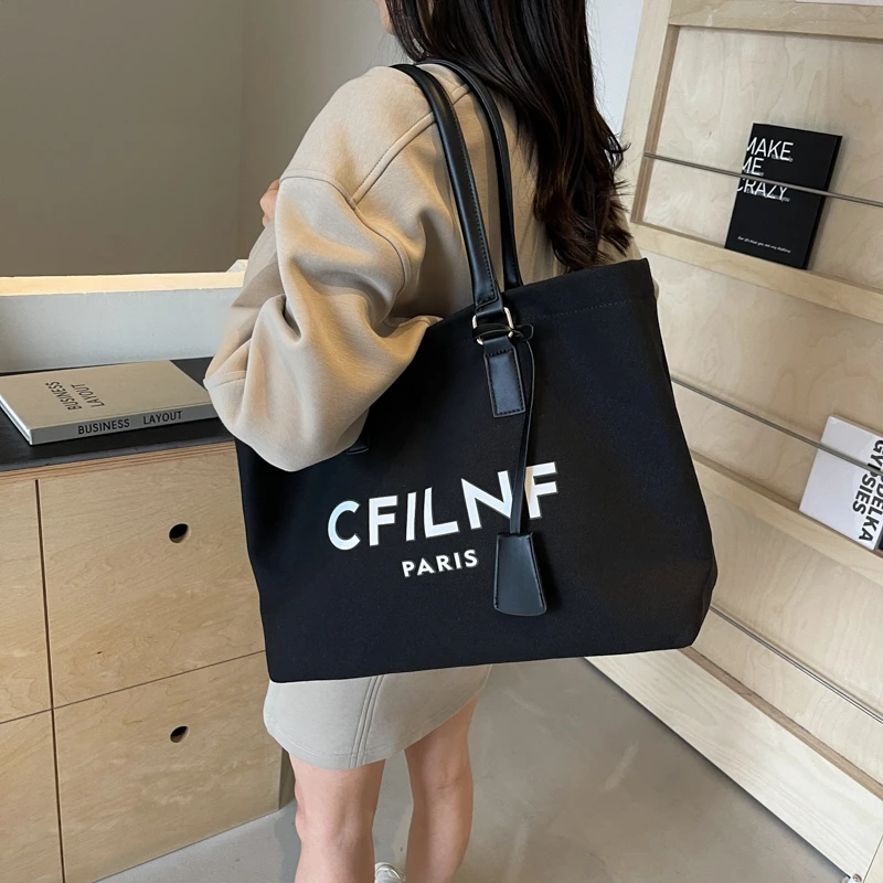 Elegant Women's Tote Bags By Luxury Brand, Leather Messenger Bag For Classic Style, Famous Designer Handbag
Elegant Women's Tote Bags By Luxury Brand, Leather Messenger Bag For Classic Style, Famous Designer Handbag