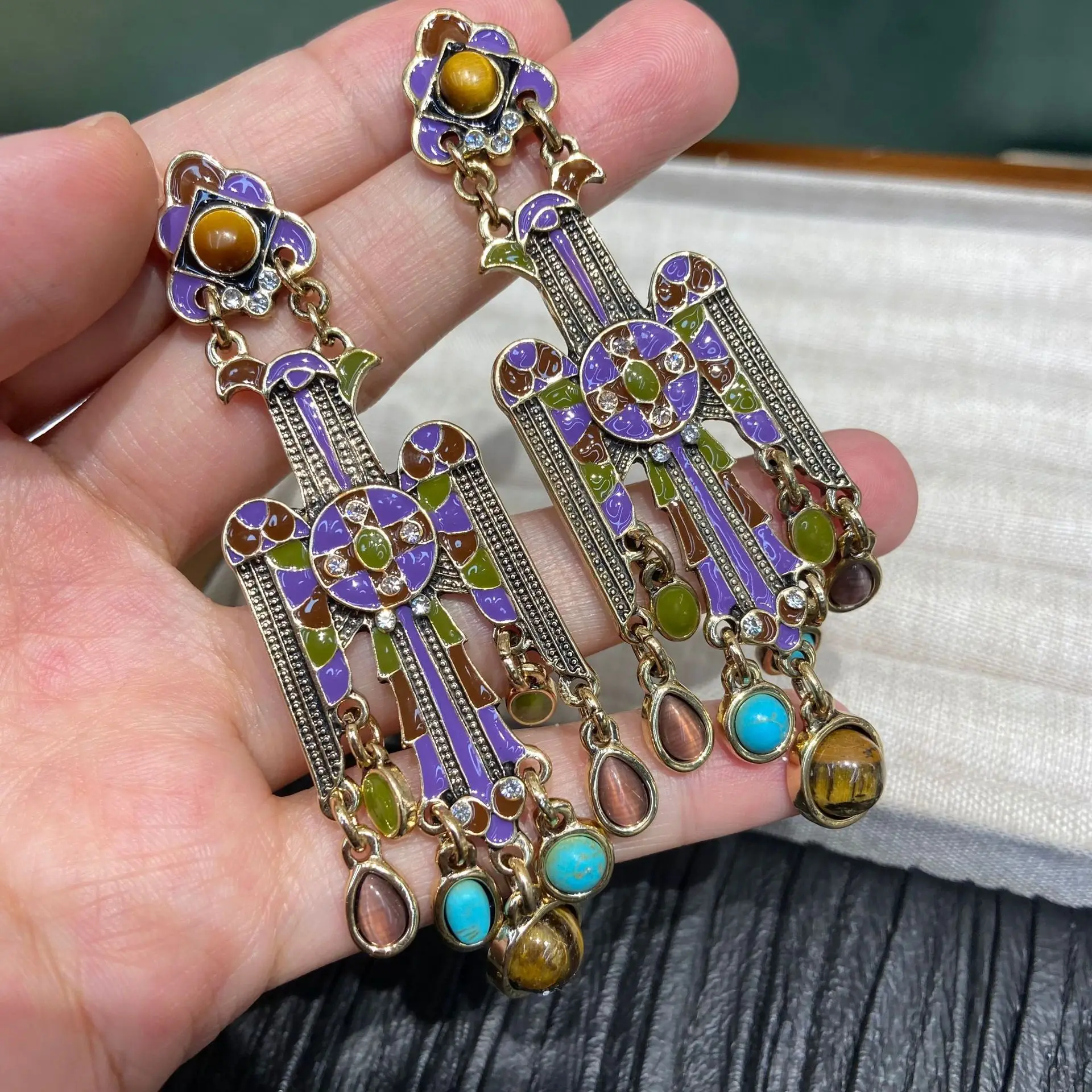 vintage large long earrings for women Mesoid style gold color multi color enamel fashion jewelry female gift
vintage large long earrings for women Mesoid style gold color multi color enamel fashion jewelry female gift
