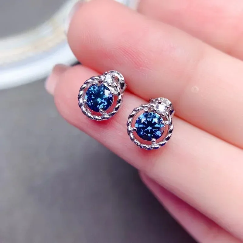 Серьги-гвоздики из настоящего синего муассанита, серьги из стерлингового серебра 925 пробы из белого золота 14 карат, женский свадебный подарок
Серьги-гвоздики из настоящего синего муассанита, серьги из стерлингового серебра 925 пробы из белого золота 14 карат, женский свадебный подарок