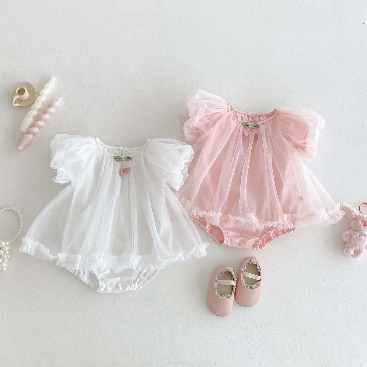 Girl's Sweet Bubble Sleeve Short Sleeve Bag Fart Ha Yi Baby Jumpsuit Baby Mesh Princess Skirt Full Moon Clothes Thin
Girl's Sweet Bubble Sleeve Short Sleeve Bag Fart Ha Yi Baby Jumpsuit Baby Mesh Princess Skirt Full Moon Clothes Thin