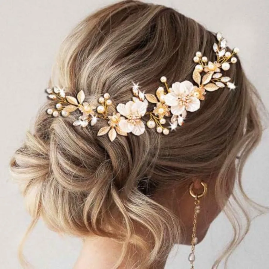 Flower Bridal Hair vine Wedding Hair Accessories Gold Crystal Hair Piece for Women and Brides
Flower Bridal Hair vine Wedding Hair Accessories Gold Crystal Hair Piece for Women and Brides