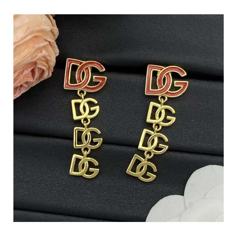 Du Jiafeng Temperament Classic Letter Stud Earrings Women Pearl Glue Earrings Foreign Style Versatile Trendy Earrings Women
Du Jiafeng Temperament Classic Letter Stud Earrings Women Pearl Glue Earrings Foreign Style Versatile Trendy Earrings Women