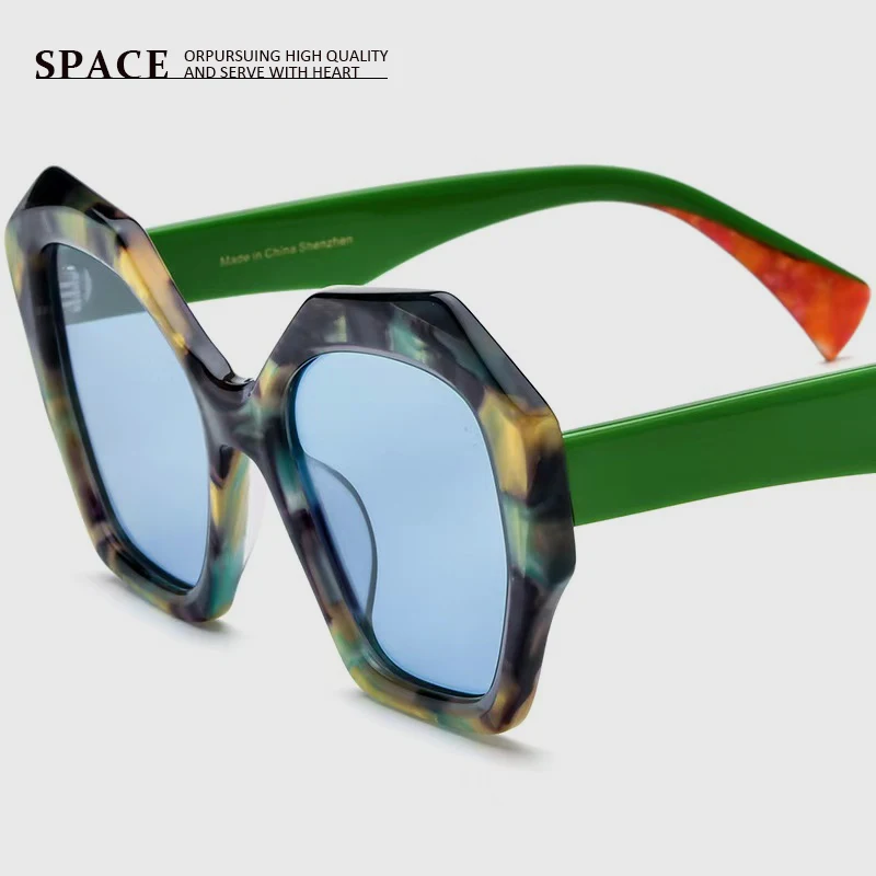 19359T Large Frame Colored Cat Eye Women Sunglasses Polarized Men Travel UV400 Acrylic Fiber Sunglasses with Engraved Logo
19359T Large Frame Colored Cat Eye Women Sunglasses Polarized Men Travel UV400 Acrylic Fiber Sunglasses with Engraved Logo