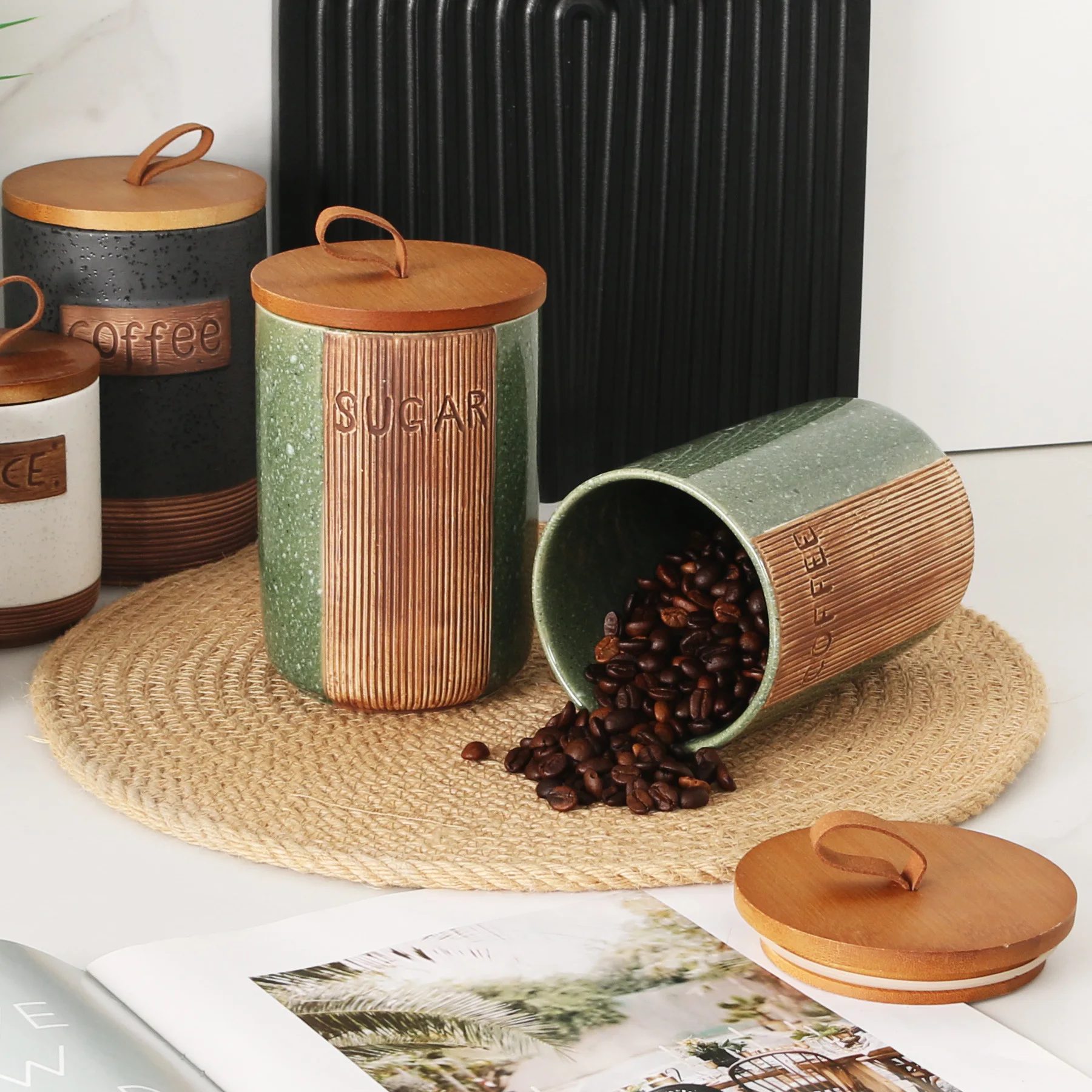 Ceramic sealed jar Household coffee bean storage jar Moisture-proof and dustproof subpackaged food-grade jar
Ceramic sealed jar Household coffee bean storage jar Moisture-proof and dustproof subpackaged food-grade jar