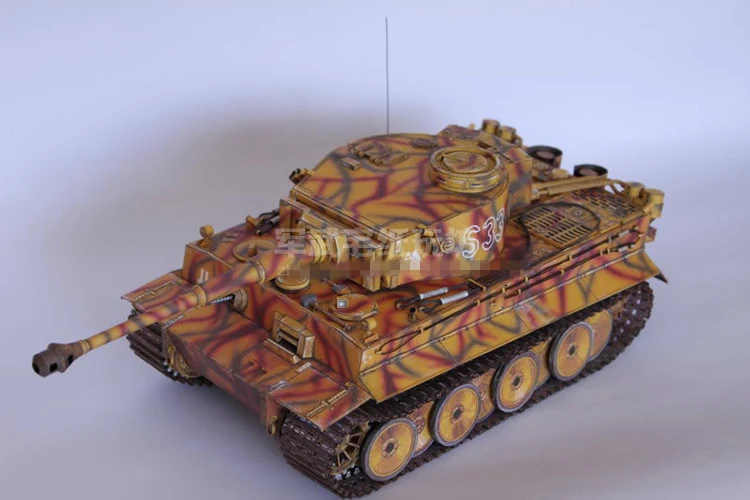 Масштаб 1:25 WW2 Германия Panzerkampfwagen VI Ausf. E Tiger I Набор бумажных моделей «сделай сам» Игрушечные пазлы ручной работы
Масштаб 1:25 WW2 Германия Panzerkampfwagen VI Ausf. E Tiger I Набор бумажных моделей «сделай сам» Игрушечные пазлы ручной работы