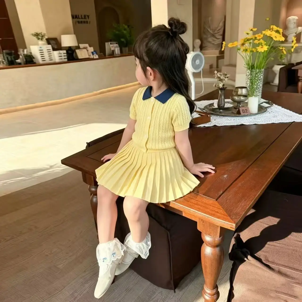 Children's Summer Set 2026 Fashion New Girl' Yellow Knitted Short Sleeved T-shirt+Knitted Skirt 2-piece Set 90-140cm
Children's Summer Set 2026 Fashion New Girl' Yellow Knitted Short Sleeved T-shirt+Knitted Skirt 2-piece Set 90-140cm