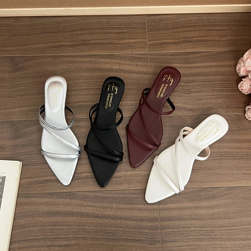 2025 новые модные женские тапочки на низком каблуке, роскошные сандалии на танкетке, повседневные уличные женские пляжные тапочки, Zapatos De Mujer
2025 новые модные женские тапочки на низком каблуке, роскошные сандалии на танкетке, повседневные уличные женские пляжные тапочки, Zapatos De Mujer