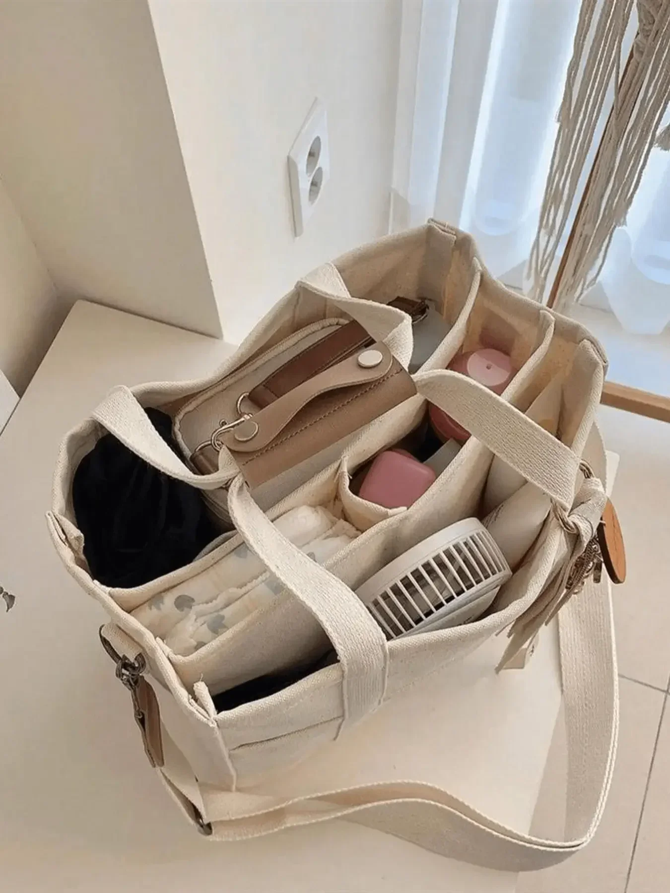 Large Capacity Canvas Tote Bags for Work Commuting Carrying Bag College Style Student Outfit Book Shoulder Bag
Large Capacity Canvas Tote Bags for Work Commuting Carrying Bag College Style Student Outfit Book Shoulder Bag