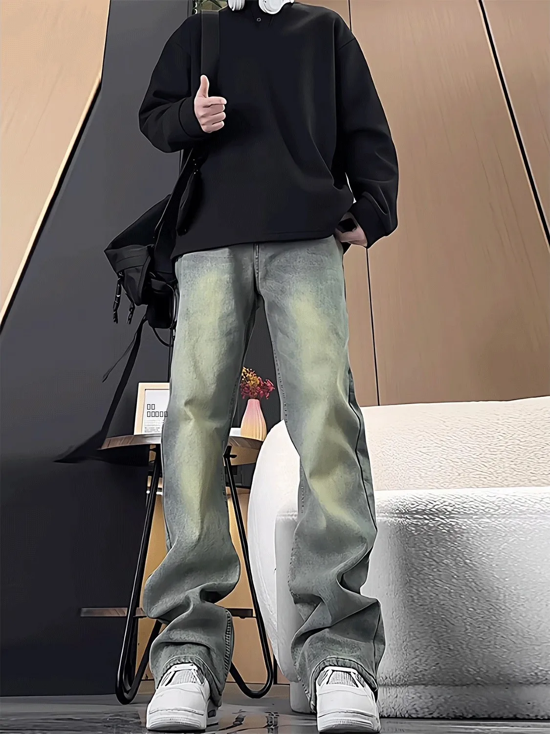 Мужские джинсы в стиле ретро, синие, с эффектом потертости, осенне-зимние, в американском стиле, прямые, слегка расклешенные, молодежные, трендовые, с эффектом стройности.
Мужские джинсы в стиле ретро, синие, с эффектом потертости, осенне-зимние, в американском стиле, прямые, слегка расклешенные, молодежные, трендовые, с эффектом стройности.