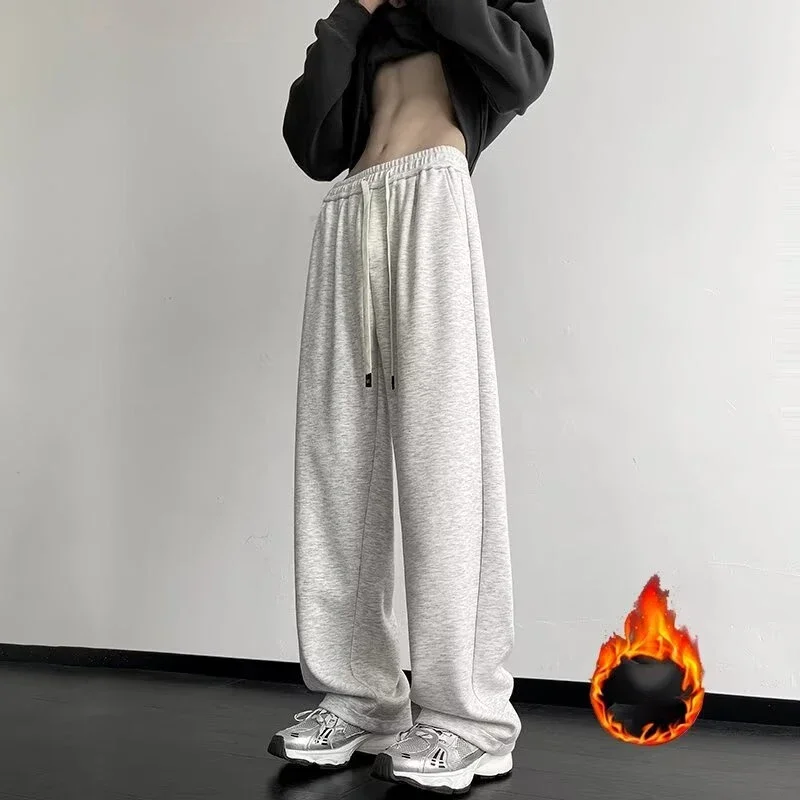 2025 New Solid Color Fleece Baggy Sweatpants For Men Y2K Streetwear Straight Wide Leg Trousers Female Korean Fashion Pants
2025 New Solid Color Fleece Baggy Sweatpants For Men Y2K Streetwear Straight Wide Leg Trousers Female Korean Fashion Pants