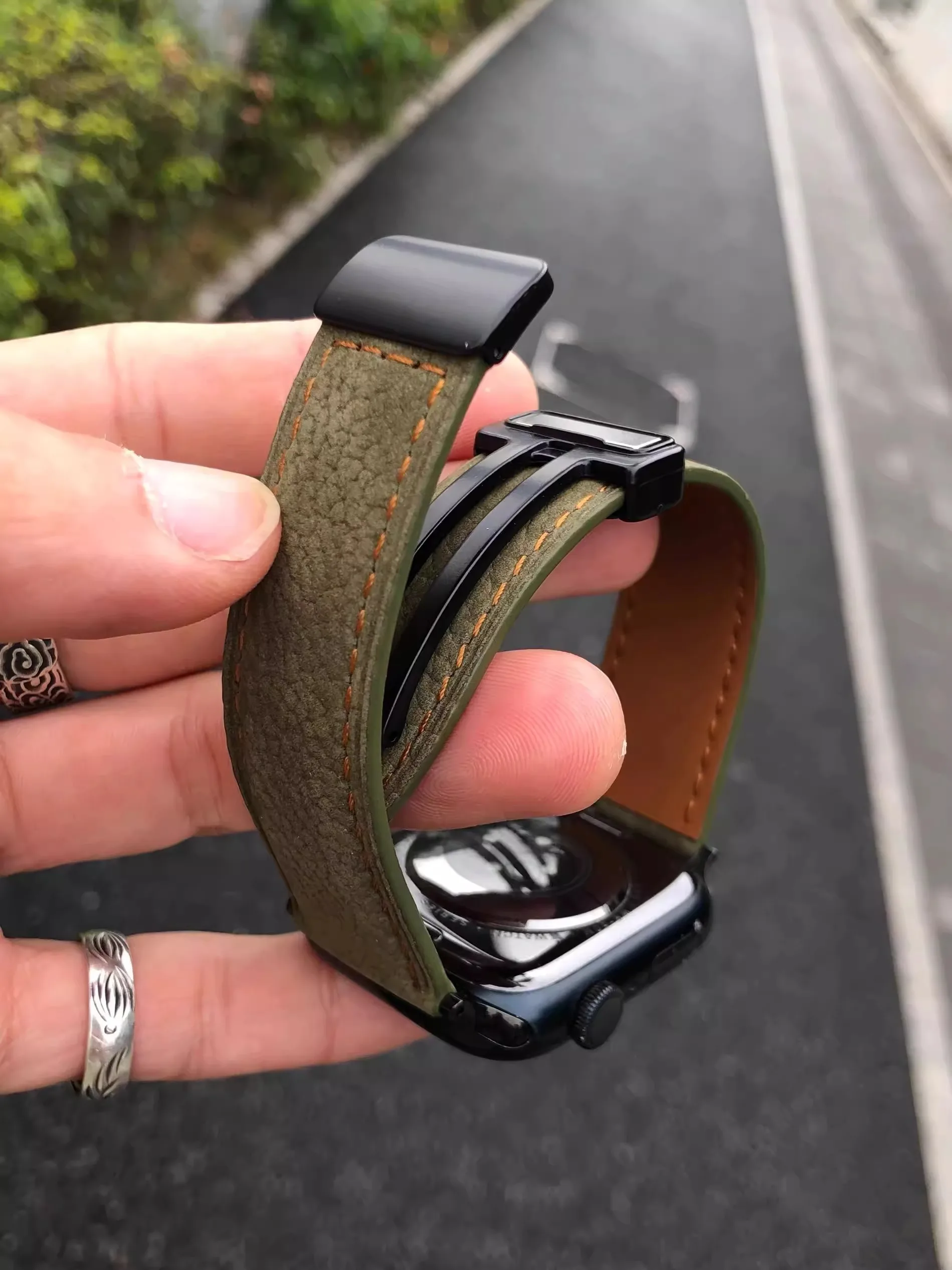 Kaker Storm из тонкого бархатного узора личи, подходит для часов iwatch, ремешок для часов S10, магнитная пряжка из натуральной кожи 9876
Kaker Storm из тонкого бархатного узора личи, подходит для часов iwatch, ремешок для часов S10, магнитная пряжка из натуральной кожи 9876