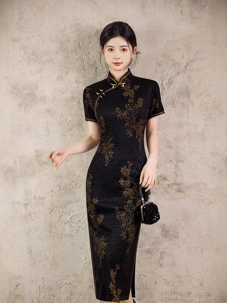 Платье Qipao 2025 года, новое черное платье Ципао в стиле ретро с длинным принтом, традиционное новое платье Ципао в китайском стиле
Платье Qipao 2025 года, новое черное платье Ципао в стиле ретро с длинным принтом, традиционное новое платье Ципао в китайском стиле