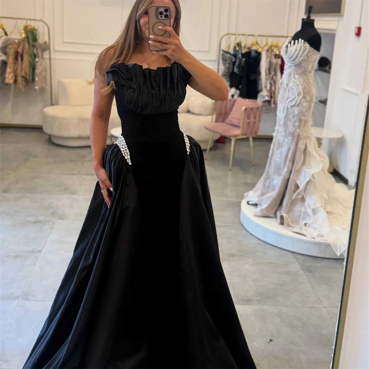 Black Beaded Strapless Long Bespoke Occasion Gown Evening Dresses Prom Pastrol Unisex Jersey Retro Dubai Saudi Arabic Customized
Black Beaded Strapless Long Bespoke Occasion Gown Evening Dresses Prom Pastrol Unisex Jersey Retro Dubai Saudi Arabic Customized