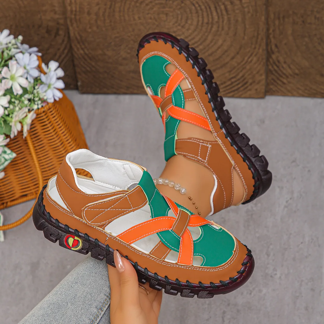 Breathable Leather Women Sandals 2026 New Lightweight Women Shoes Non-Slip Casual Women Roman Shoes Outdoor Beach Flat Sandals
Breathable Leather Women Sandals 2026 New Lightweight Women Shoes Non-Slip Casual Women Roman Shoes Outdoor Beach Flat Sandals