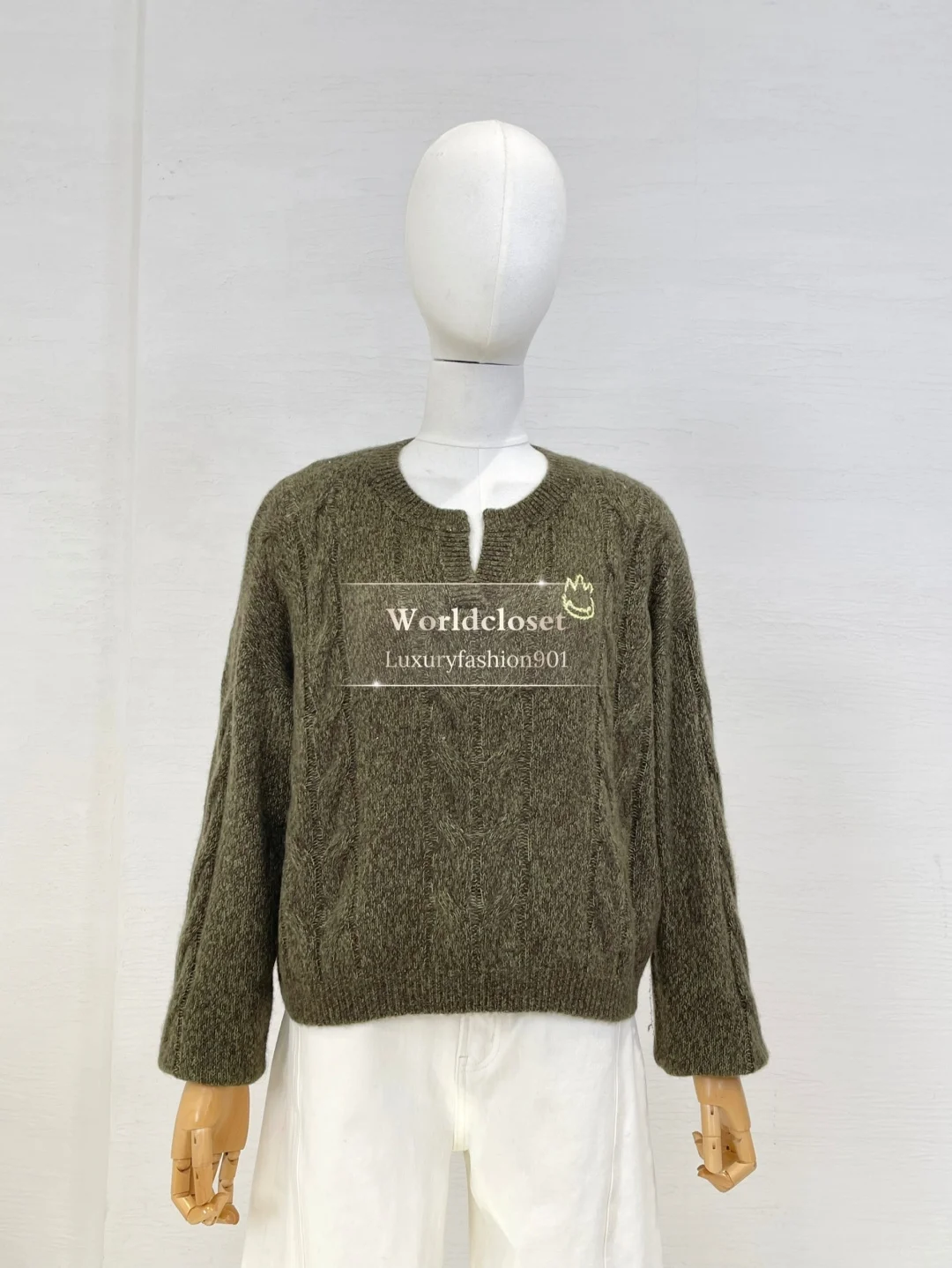 2025 Elegant Woman Clothes Dark Green Long Sleeve Embroidery Pullover Tops
2025 Elegant Woman Clothes Dark Green Long Sleeve Embroidery Pullover Tops