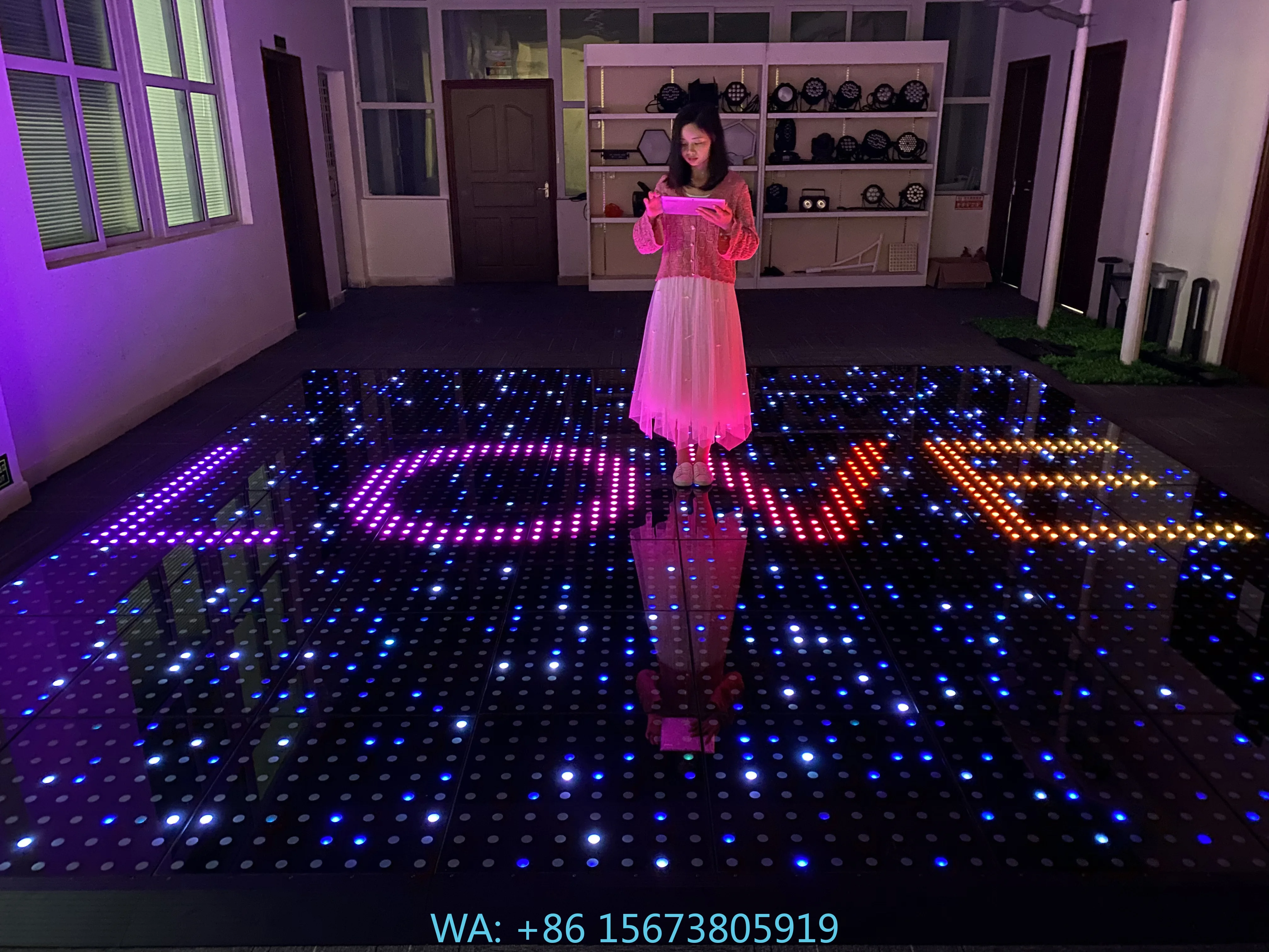 Fast Install Easy Control Led Wireless Magnetic Lighted Rental Wedding Dance Floor for Events
Fast Install Easy Control Led Wireless Magnetic Lighted Rental Wedding Dance Floor for Events