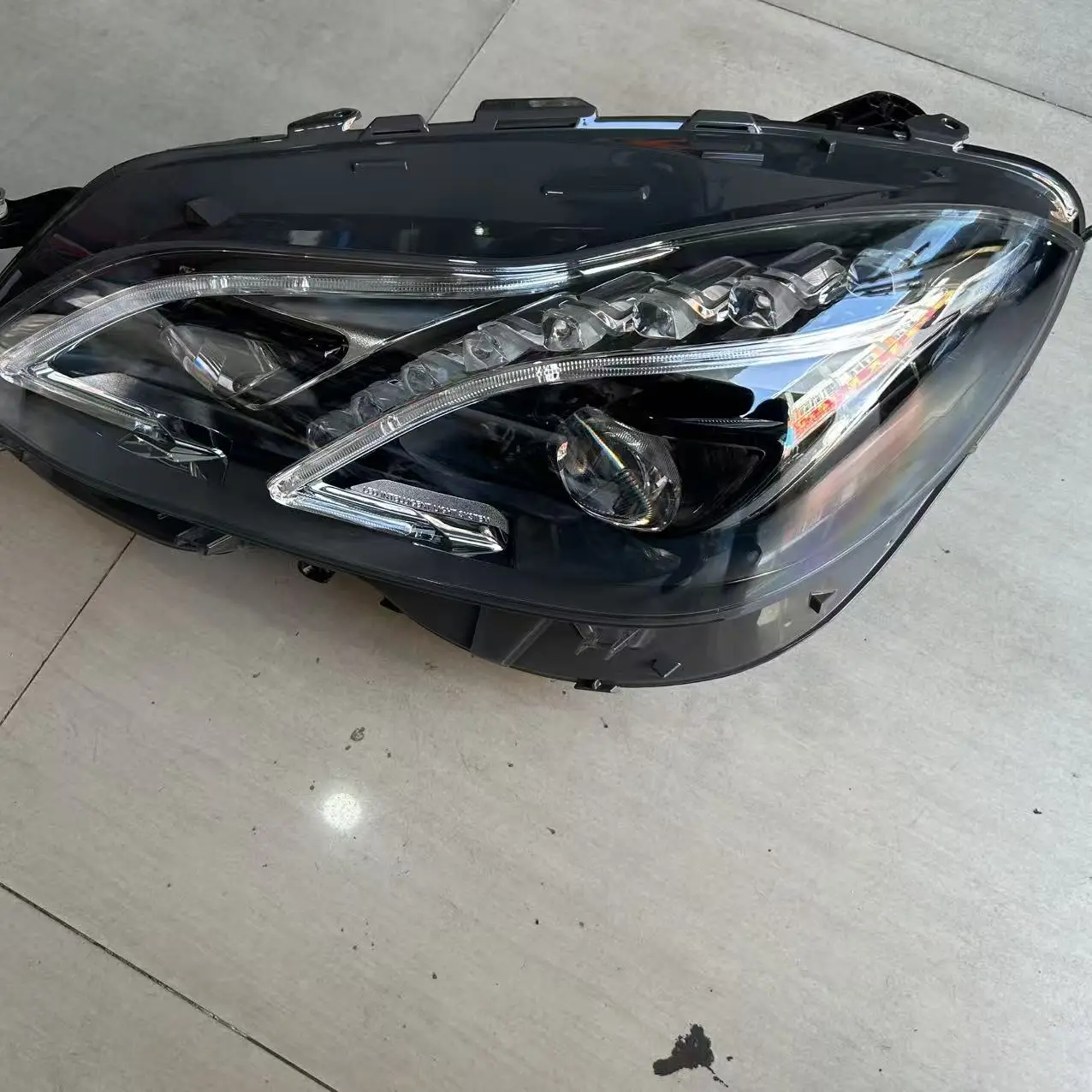 Для фар W212 2013-2015 E260: высококачественные светодиодные фары A2128202439
Для фар W212 2013-2015 E260: высококачественные светодиодные фары A2128202439