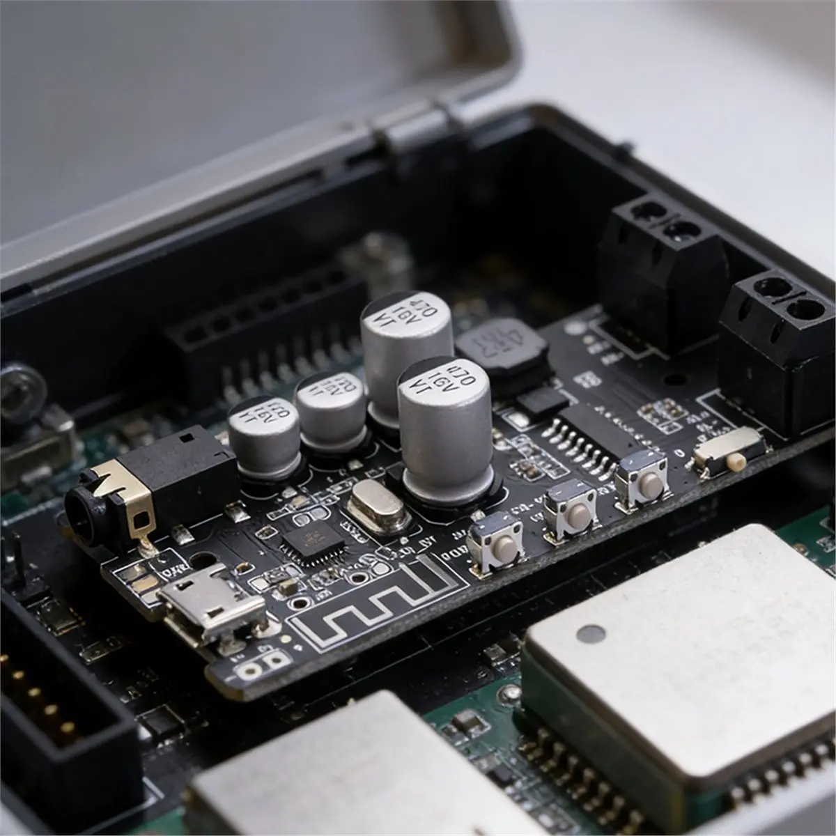 (A96Z) Bluetooth 5.0 Power Amplifier Class D Audio Wireless Music Player USB Sound Card Digital AMP Board 2x5W/45W APP Control
(A96Z) Bluetooth 5.0 Power Amplifier Class D Audio Wireless Music Player USB Sound Card Digital AMP Board 2x5W/45W APP Control
