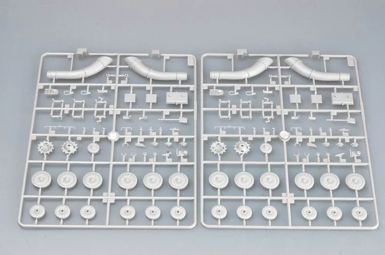 Trumpeter 00381 1/35 Russian PT-76B Lt Ampibious Tank Armored Car Model Kit TH06764-SMT6
Trumpeter 00381 1/35 Russian PT-76B Lt Ampibious Tank Armored Car Model Kit TH06764-SMT6