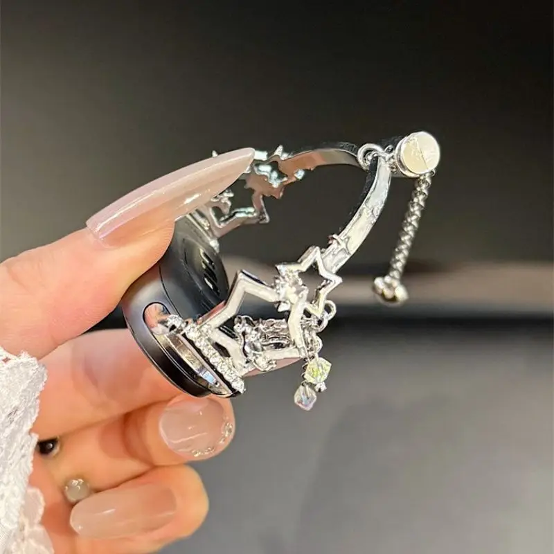 Ремешок с полой звездой подходит для Xiaomi Band 8 Pro/9Pro, для Mi Band 3/4/5/6/7,8/8NFC/9/9NFC/10/10NFC, для Redmi Watch4/Watch5
Ремешок с полой звездой подходит для Xiaomi Band 8 Pro/9Pro, для Mi Band 3/4/5/6/7,8/8NFC/9/9NFC/10/10NFC, для Redmi Watch4/Watch5