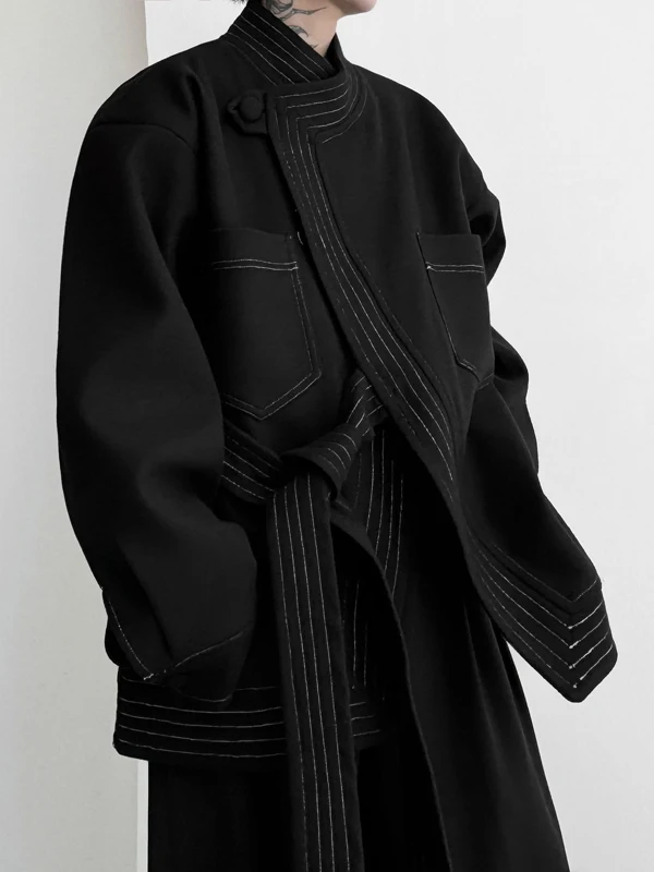 Зимнее утепленное мужское шерстяное пальто с отложным воротником в традиционном китайском стиле, свободного кроя, модная уличная ветровка
Зимнее утепленное мужское шерстяное пальто с отложным воротником в традиционном китайском стиле, свободного кроя, модная уличная ветровка