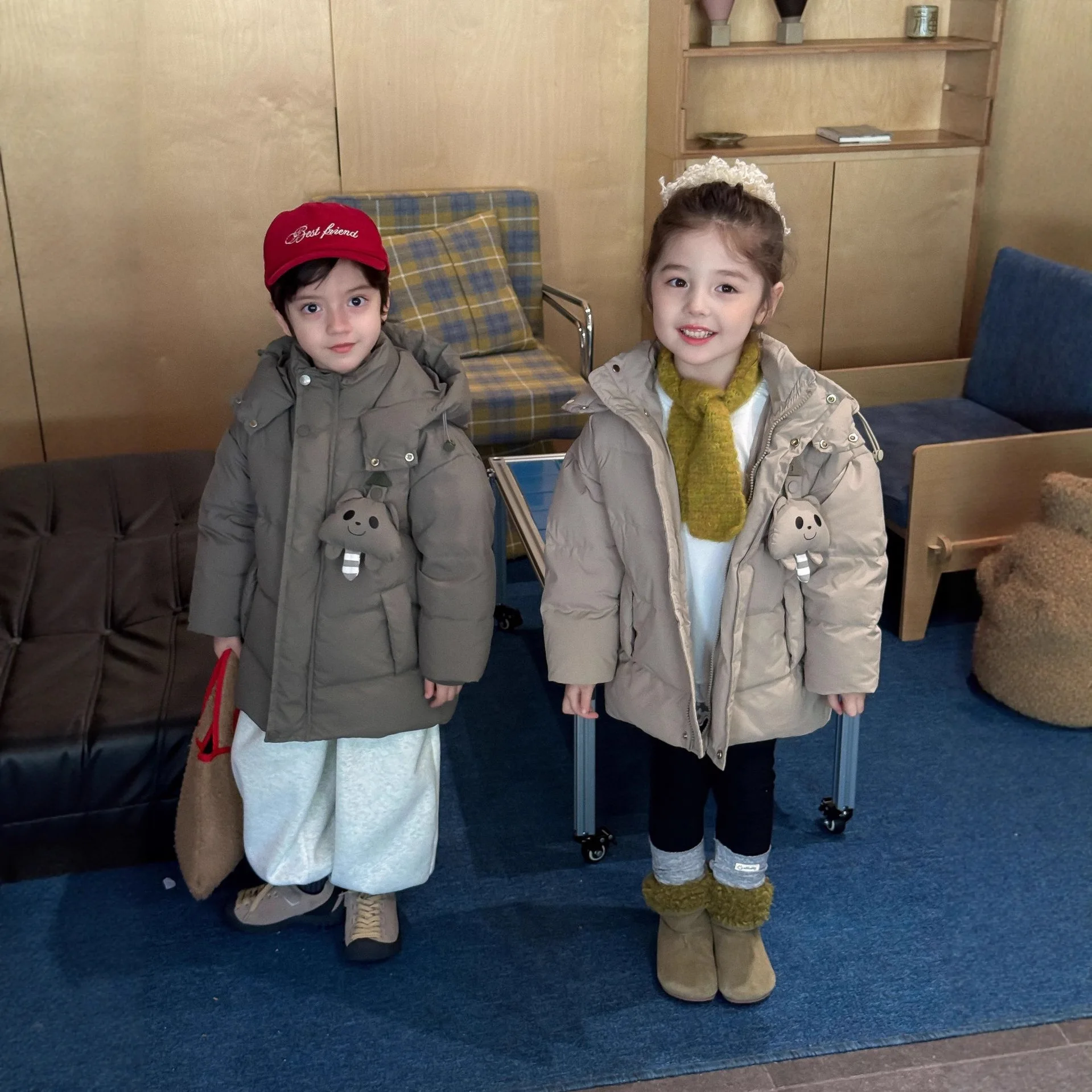 Kids Clothes Down Jackets Winter Long-sleeved Hooded Cute Outdoor Windproof and Waterproof Down Jackets Baby Warm Outwear
Kids Clothes Down Jackets Winter Long-sleeved Hooded Cute Outdoor Windproof and Waterproof Down Jackets Baby Warm Outwear