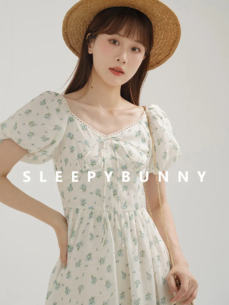 Elegant Floral Puff Sleeve Dress for Women Summer French Style Long Sundress with Square Neck Lightweight Vintage Casual Outfit
Elegant Floral Puff Sleeve Dress for Women Summer French Style Long Sundress with Square Neck Lightweight Vintage Casual Outfit