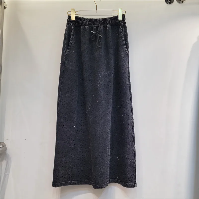 2023 New Starry Heavy Embroidery Hot Drilling Fashionable Stylish Casual Distressed Elastic Waist Split A- line Skirt Women
2023 New Starry Heavy Embroidery Hot Drilling Fashionable Stylish Casual Distressed Elastic Waist Split A- line Skirt Women