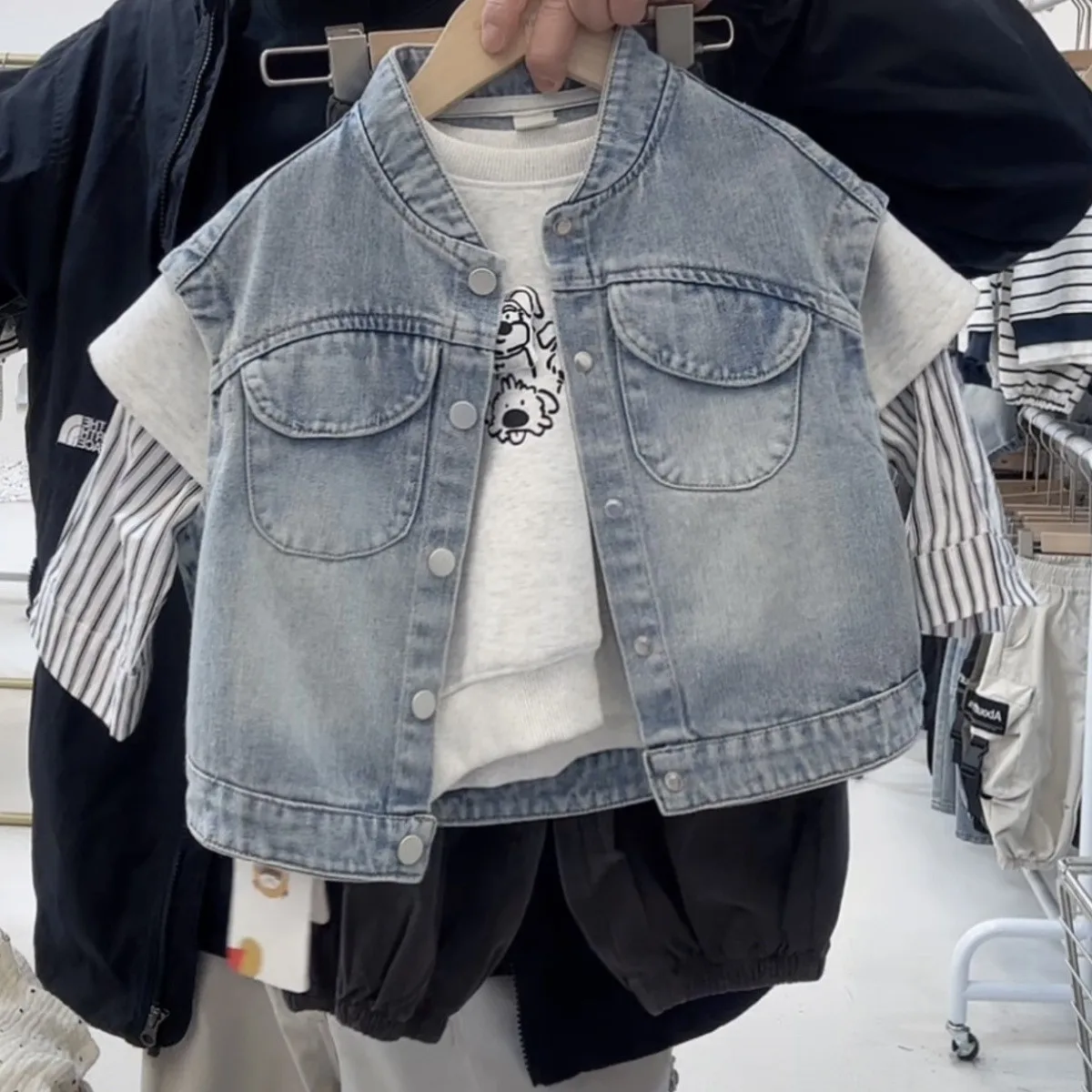 Spring and Autumn Children's Denim Vest Coat New Boys' and Girls' Casual Vest +shirt Two Piece Set
Spring and Autumn Children's Denim Vest Coat New Boys' and Girls' Casual Vest +shirt Two Piece Set