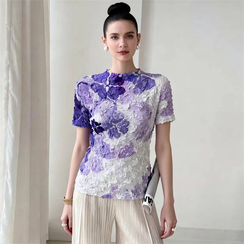 Miyake Style Pleated Women's Tops 2026 New Japanese Design Embroidered Round Neck Short-sleeved Versatile T-shirt for Women
Miyake Style Pleated Women's Tops 2026 New Japanese Design Embroidered Round Neck Short-sleeved Versatile T-shirt for Women
