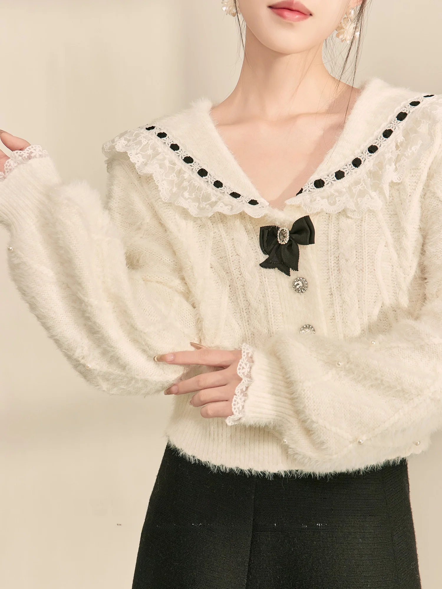 FlowingEra Women's Sweater 2025 New Winter White Doll Collar Gentle Sweet Knitted irt Soft Cotton Polyester Fiber Long Sve
FlowingEra Women's Sweater 2025 New Winter White Doll Collar Gentle Sweet Knitted irt Soft Cotton Polyester Fiber Long Sve