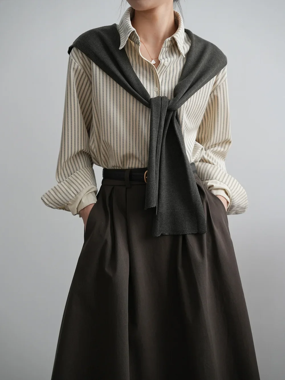 Vintage Hong Kong Style Salt Striped Shirt for Women, 2024 Autumn French Shirt, Niche Long Sleeved Top
Vintage Hong Kong Style Salt Striped Shirt for Women, 2024 Autumn French Shirt, Niche Long Sleeved Top