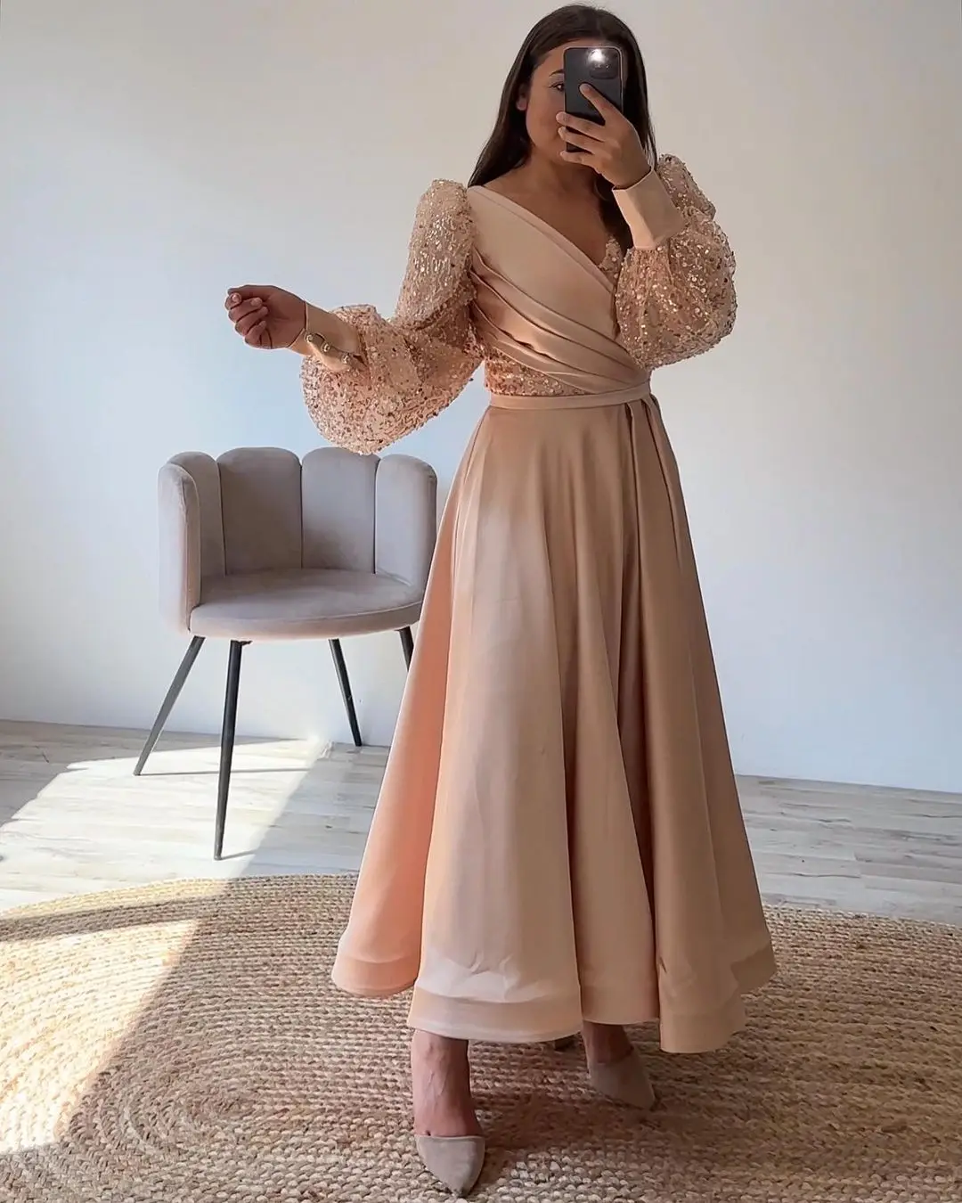 Vintage Long Sleeves V Neck Prom Dresses Pleated Sequins Party Dresses Ankle Length Formal Dresses for Women
Vintage Long Sleeves V Neck Prom Dresses Pleated Sequins Party Dresses Ankle Length Formal Dresses for Women