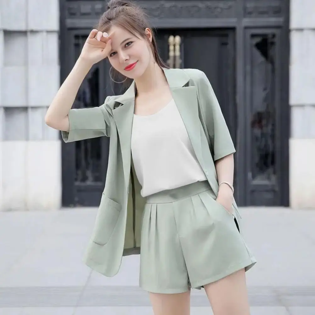 Women 3 Piece Blazer Outfit Open Front Blazer Sleeveless Tank Top Shorts Set One Button Suit Jacket Business Set
Women 3 Piece Blazer Outfit Open Front Blazer Sleeveless Tank Top Shorts Set One Button Suit Jacket Business Set