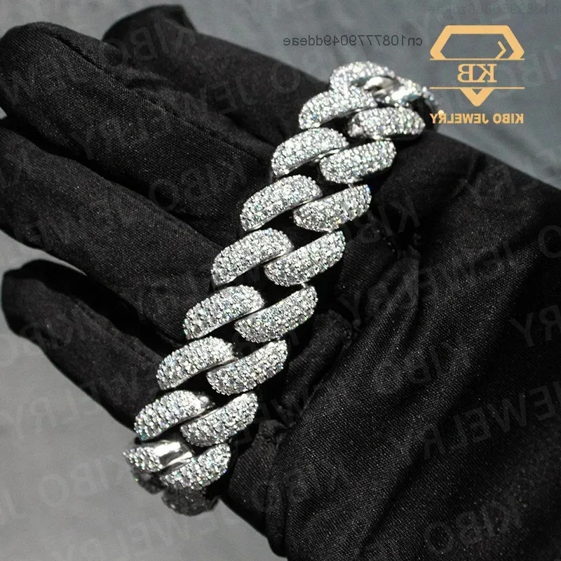 Real Rapper 925 Silver Mossanite 20MM VVS1 LAB Grown Moissanite Diamond Iced Out Cuban Link Chain Bracelet
Real Rapper 925 Silver Mossanite 20MM VVS1 LAB Grown Moissanite Diamond Iced Out Cuban Link Chain Bracelet