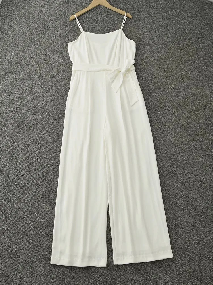 Белый женский комбинезон с завышенной талией и драпировкой, модель OM57, с широкими брюками-палаццо, осенняя коллекция
Белый женский комбинезон с завышенной талией и драпировкой, модель OM57, с широкими брюками-палаццо, осенняя коллекция