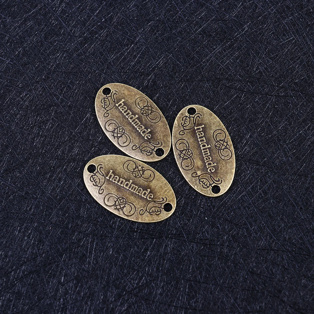 60pcs Double Hole Metal Tags Vintage Pendant Charms DIY Jewelry Making Supplies Cute Creative Accessory Pieces
60pcs Double Hole Metal Tags Vintage Pendant Charms DIY Jewelry Making Supplies Cute Creative Accessory Pieces