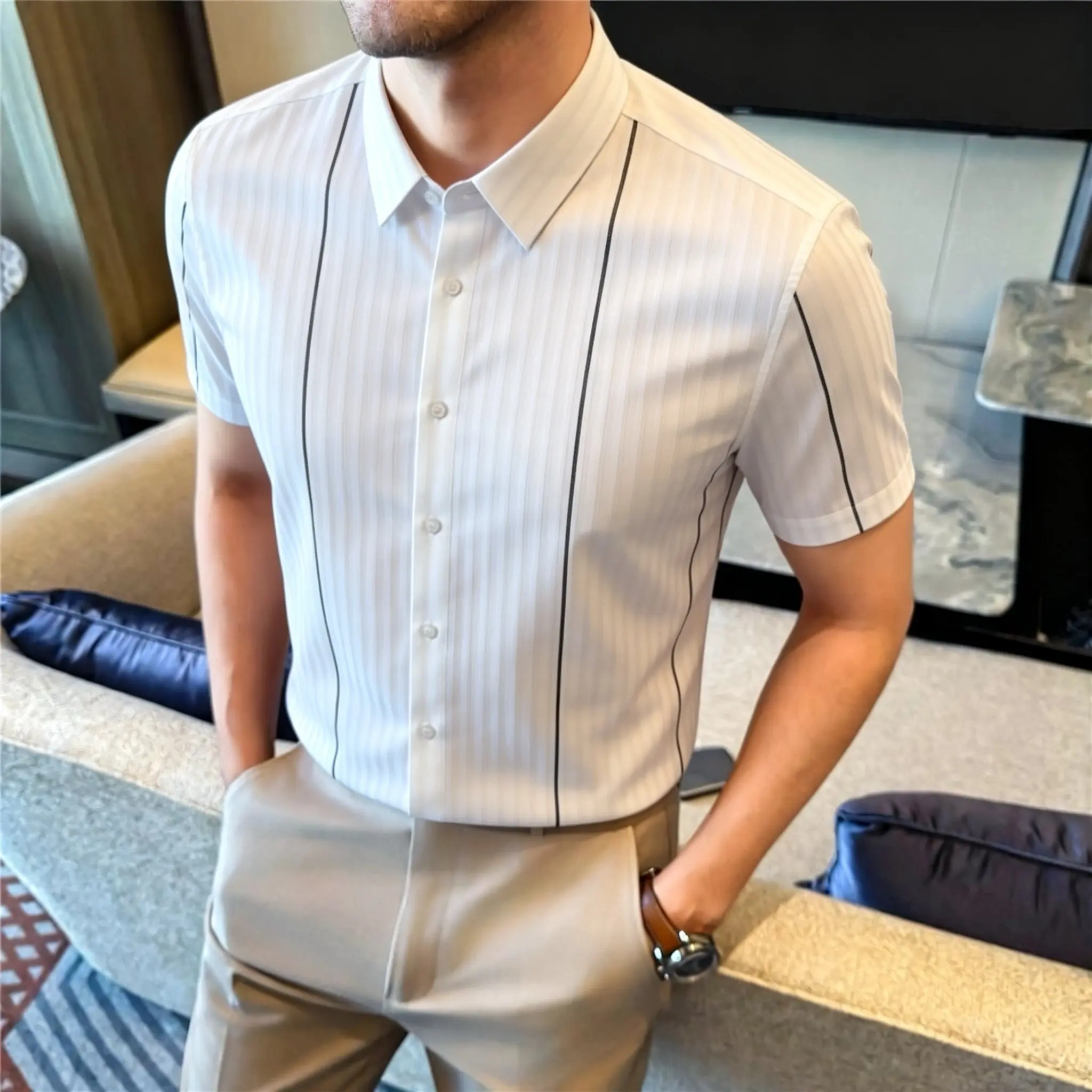 Camisas De Hombre High-quality Men's Shirts British Style Luxury Clothing Summer Short Sleeved Striped Slim Fit Shirts Size4XL-M
Camisas De Hombre High-quality Men's Shirts British Style Luxury Clothing Summer Short Sleeved Striped Slim Fit Shirts Size4XL-M