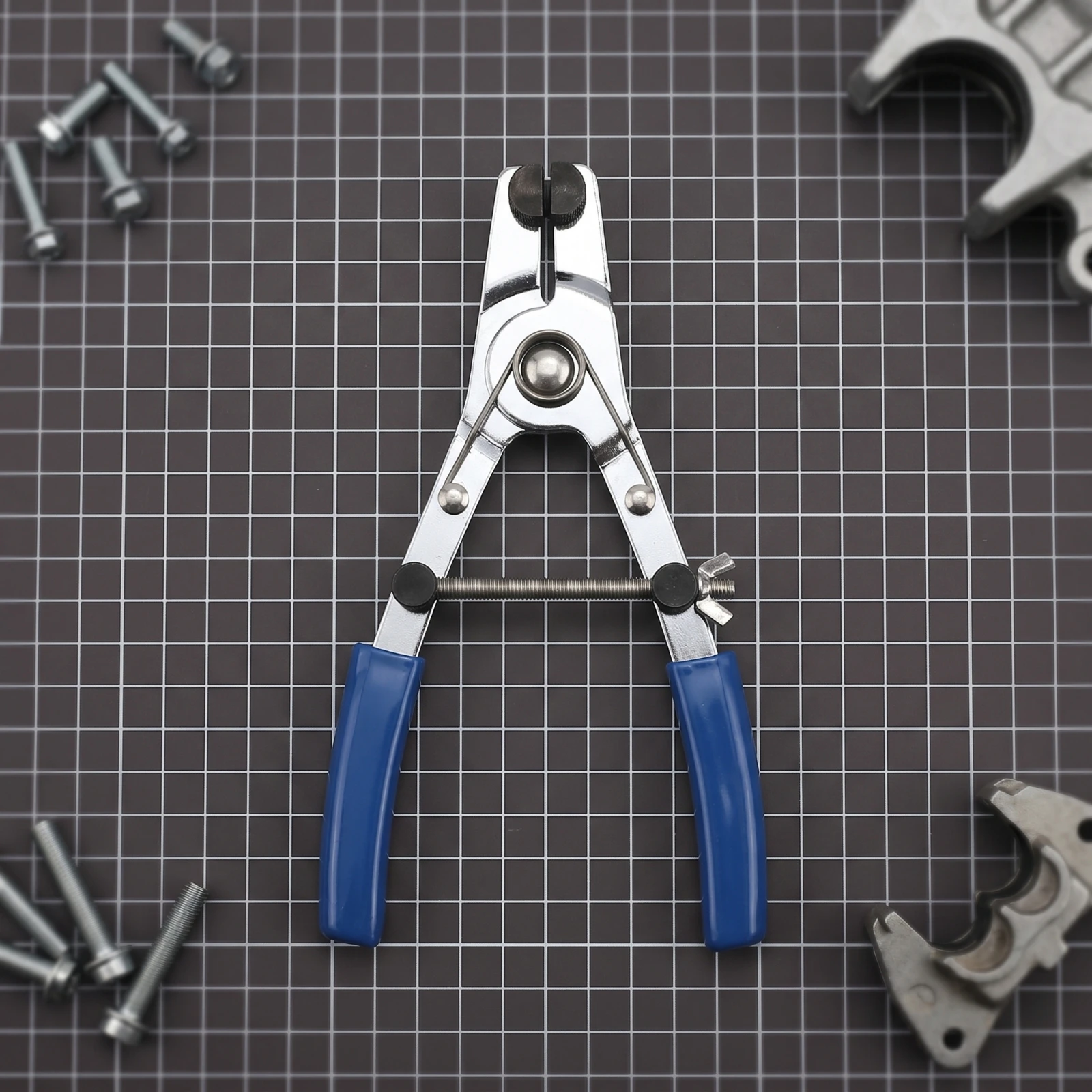 Motorcycle Brake Caliper Tool Hand-Operated Brake Caliper Piston Removal Tool Piston Pliers Practical Heavy Duty for Mechanics
Motorcycle Brake Caliper Tool Hand-Operated Brake Caliper Piston Removal Tool Piston Pliers Practical Heavy Duty for Mechanics