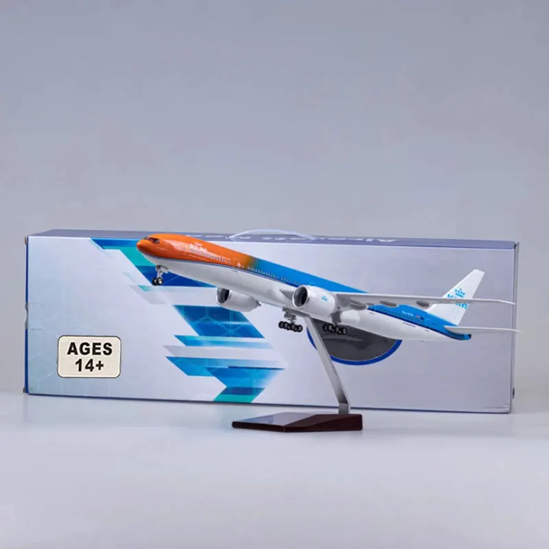 1:130 Scale Model Airplane Statue Holland 777 Airplane Model with LED Lights (Touch or Sound Control) for Decoration or Gifting
1:130 Scale Model Airplane Statue Holland 777 Airplane Model with LED Lights (Touch or Sound Control) for Decoration or Gifting