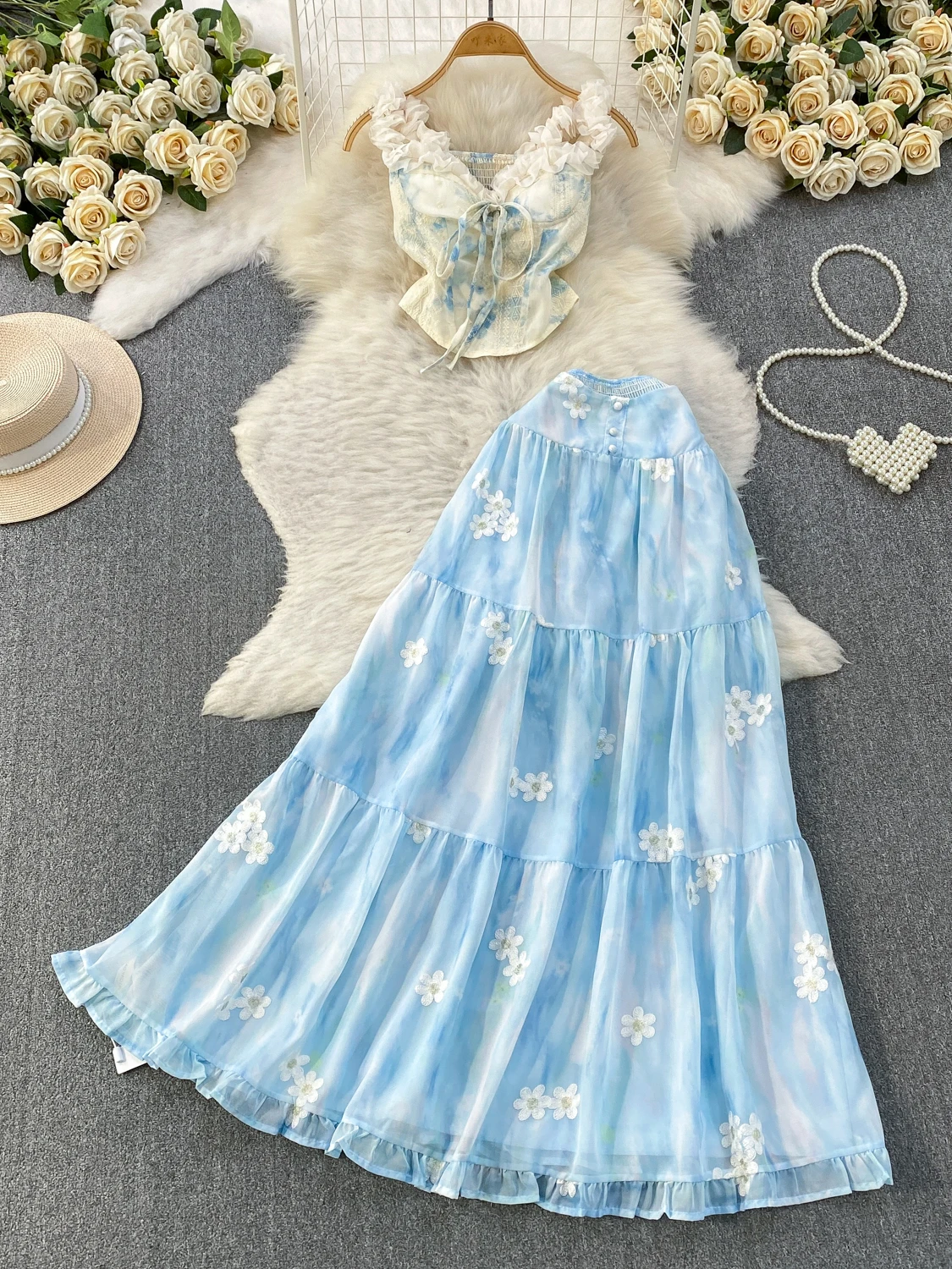 Unique Beautiful 3D Lace Trim V-Neck Strap Top And Long Skirt Two-Piece Set Sweet Floral Embroidery Summer Fashion Women's Ou...
Unique Beautiful 3D Lace Trim V-Neck Strap Top And Long Skirt Two-Piece Set Sweet Floral Embroidery Summer Fashion Women's Ou...