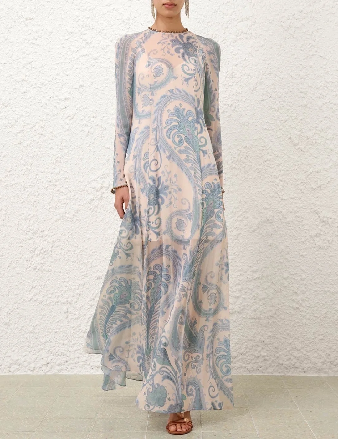 Elegant Long Sleeve Maxi Dress with Blue and Green Paisley Print Women's Spring 2025 Fashion Belted Dress
Elegant Long Sleeve Maxi Dress with Blue and Green Paisley Print Women's Spring 2025 Fashion Belted Dress