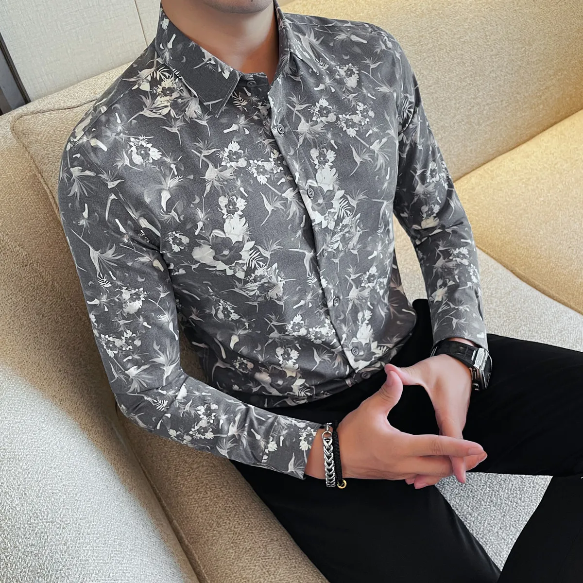 Men's Shirts Brand New Long Sleeve Men Floral Shirt Dress Korean Luxury Clothing Slim Fit Casual Club/Party Tuxedo Plus Size 4XL
Men's Shirts Brand New Long Sleeve Men Floral Shirt Dress Korean Luxury Clothing Slim Fit Casual Club/Party Tuxedo Plus Size 4XL