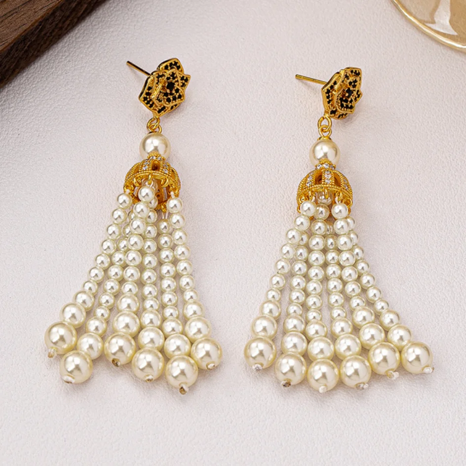 Очаровательные серьги из стерлингового серебра с натуральным белым жемчугом Южного моря
Очаровательные серьги из стерлингового серебра с натуральным белым жемчугом Южного моря