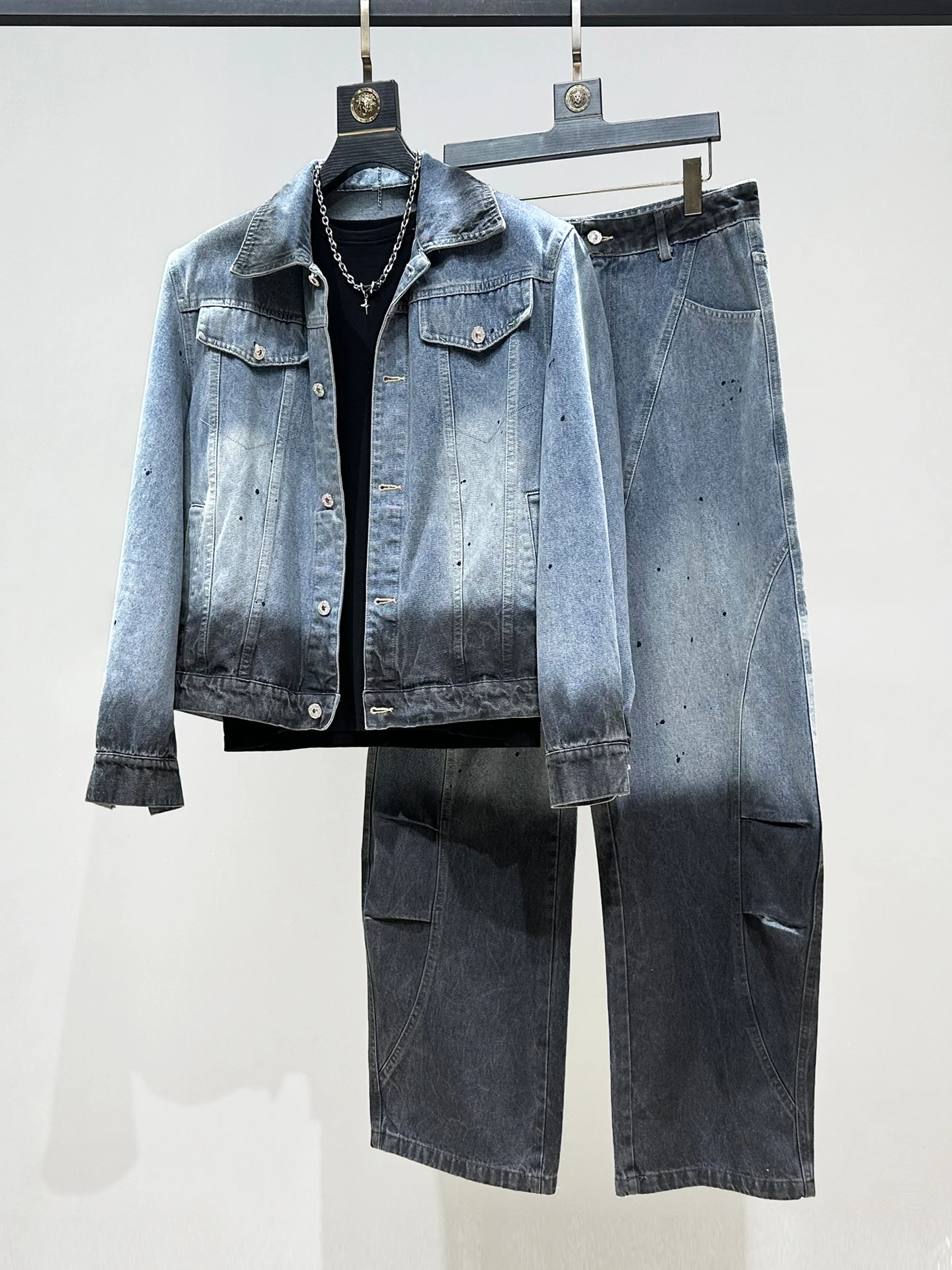 Retro Waed adient Denim Jaet Men's High-End Workwear ort Coat Jeans Set Original Home Design Long Sve Autumn Faion
Retro Waed adient Denim Jaet Men's High-End Workwear ort Coat Jeans Set Original Home Design Long Sve Autumn Faion