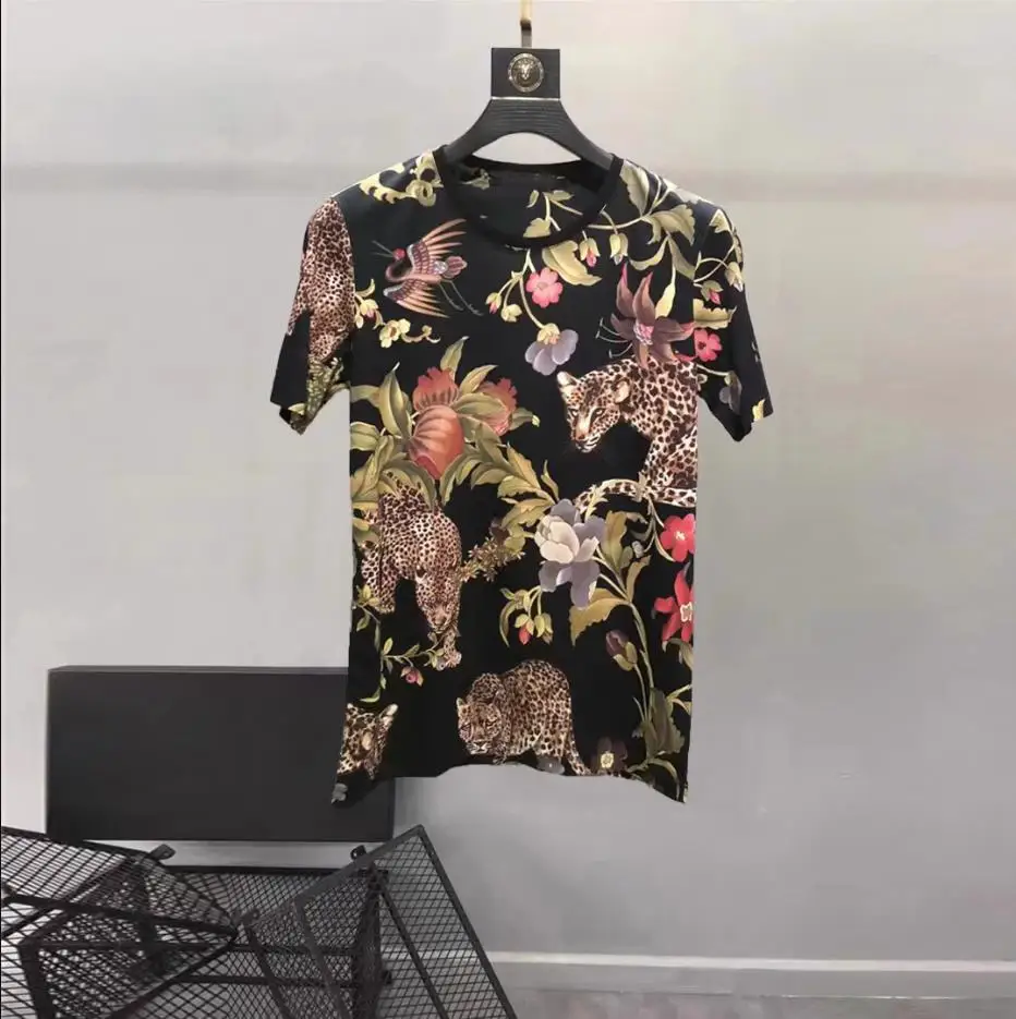 European and American men's 2023 summer new Round neck Short sleeve leopard flower print fashion T-shirt
European and American men's 2023 summer new Round neck Short sleeve leopard flower print fashion T-shirt
