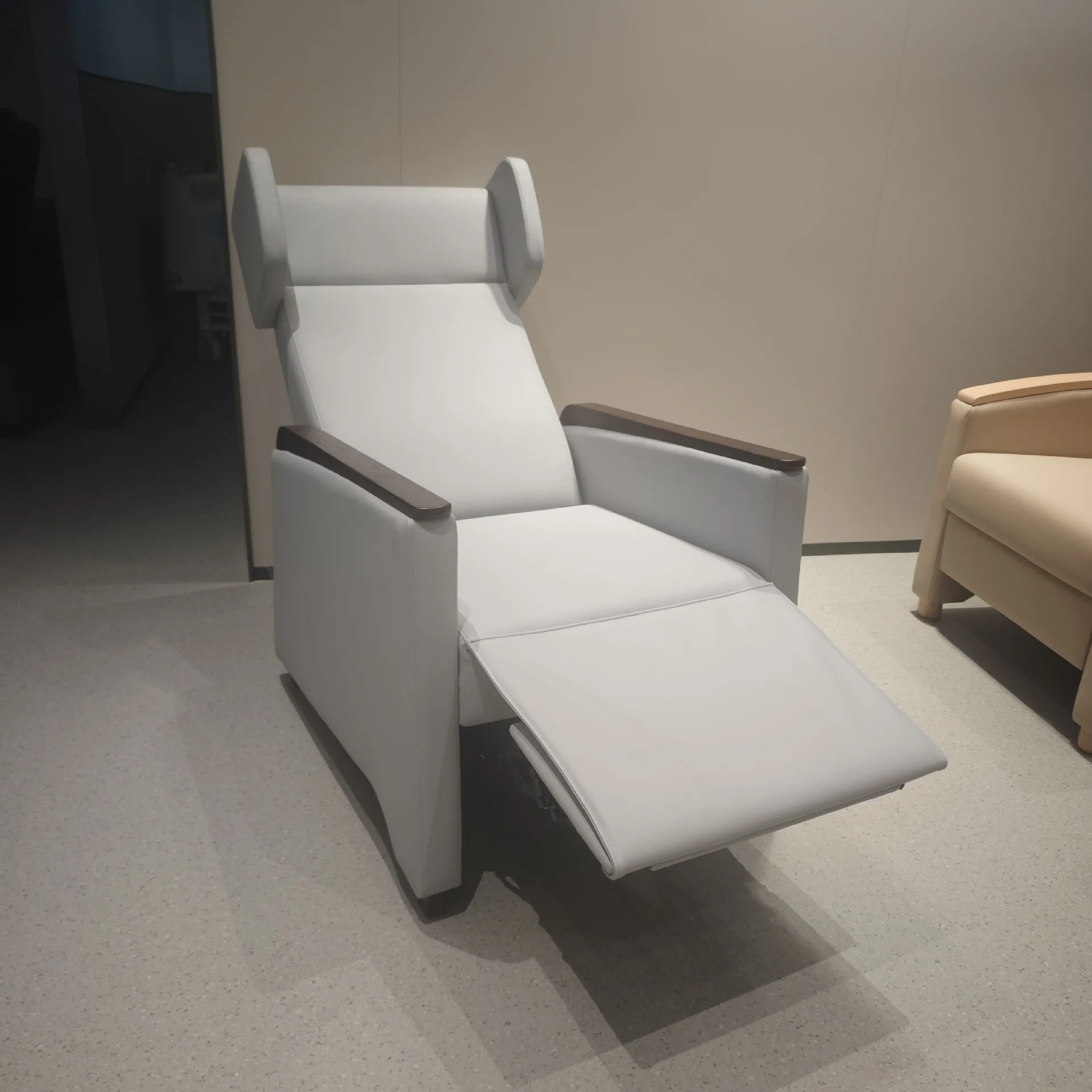 *& Luxury Modern Design Commercial Infusion Sofa Hospital Outpatient Hall Sitting Lying Dual-use Multi-function Reclining Sofa
*& Luxury Modern Design Commercial Infusion Sofa Hospital Outpatient Hall Sitting Lying Dual-use Multi-function Reclining Sofa