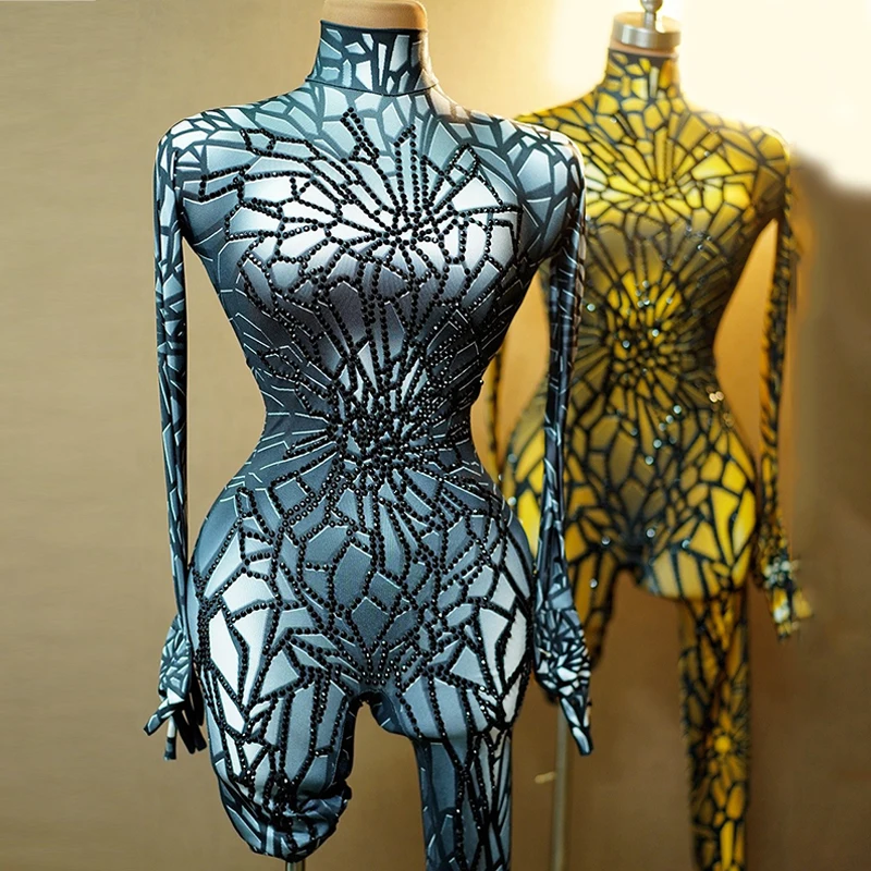 Full Rhinestones Jumpsuit Stretch Pole Dance Costume Party Festival Clothing Nightclub Dj Ds Gogo Dance Performance Wear VDB8225
Full Rhinestones Jumpsuit Stretch Pole Dance Costume Party Festival Clothing Nightclub Dj Ds Gogo Dance Performance Wear VDB8225