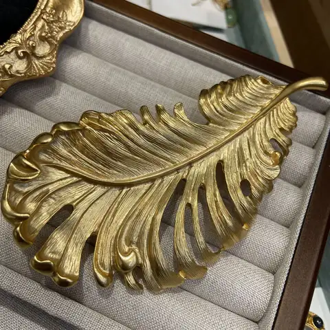 Broche de penas grandes de ouro real galvanizado vintage feminino 2024