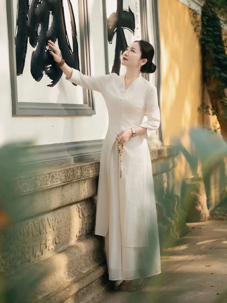New Chinese Style V-Neck Midi Dress Cotton Linen Two-Piece Set Women's Autumn Summer Zen Tea Costume Set Button Sleeve Design
New Chinese Style V-Neck Midi Dress Cotton Linen Two-Piece Set Women's Autumn Summer Zen Tea Costume Set Button Sleeve Design